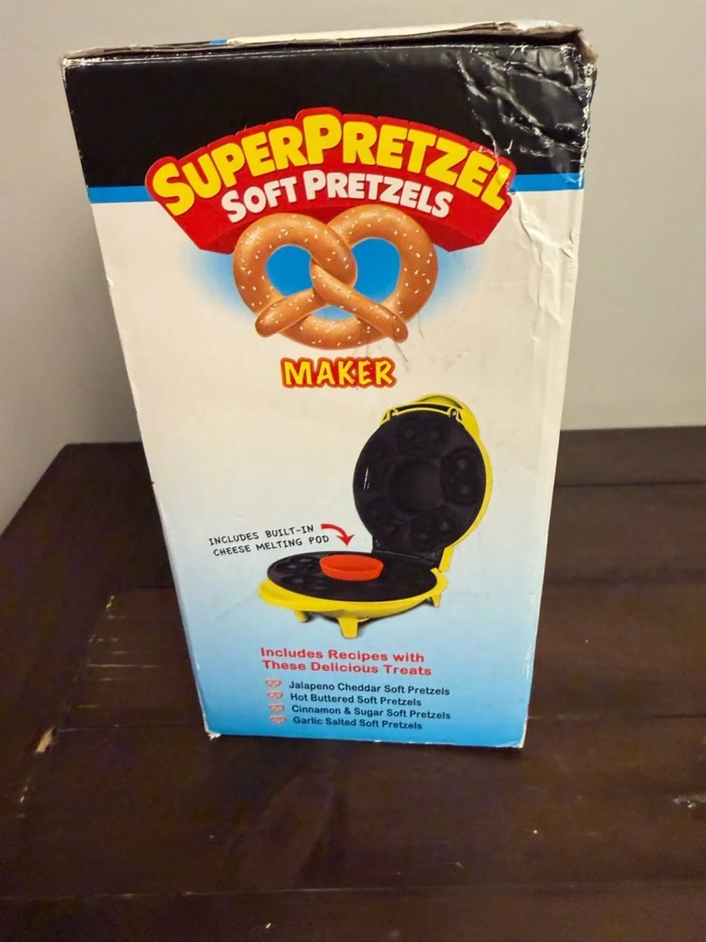 Super Pretzel Soft Pretzel Maker Smart Planet SPM-2 Cheese Melting Pod